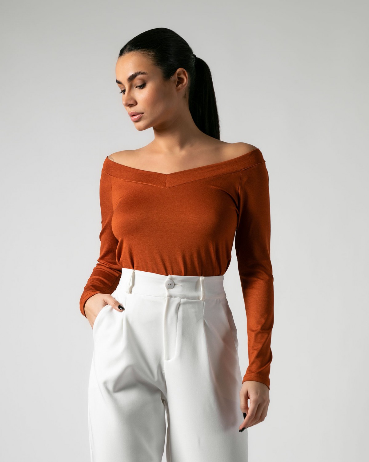 Μπλούζα Viscose με "V" μπροστά και πίσω Κανέλα σκούρο  