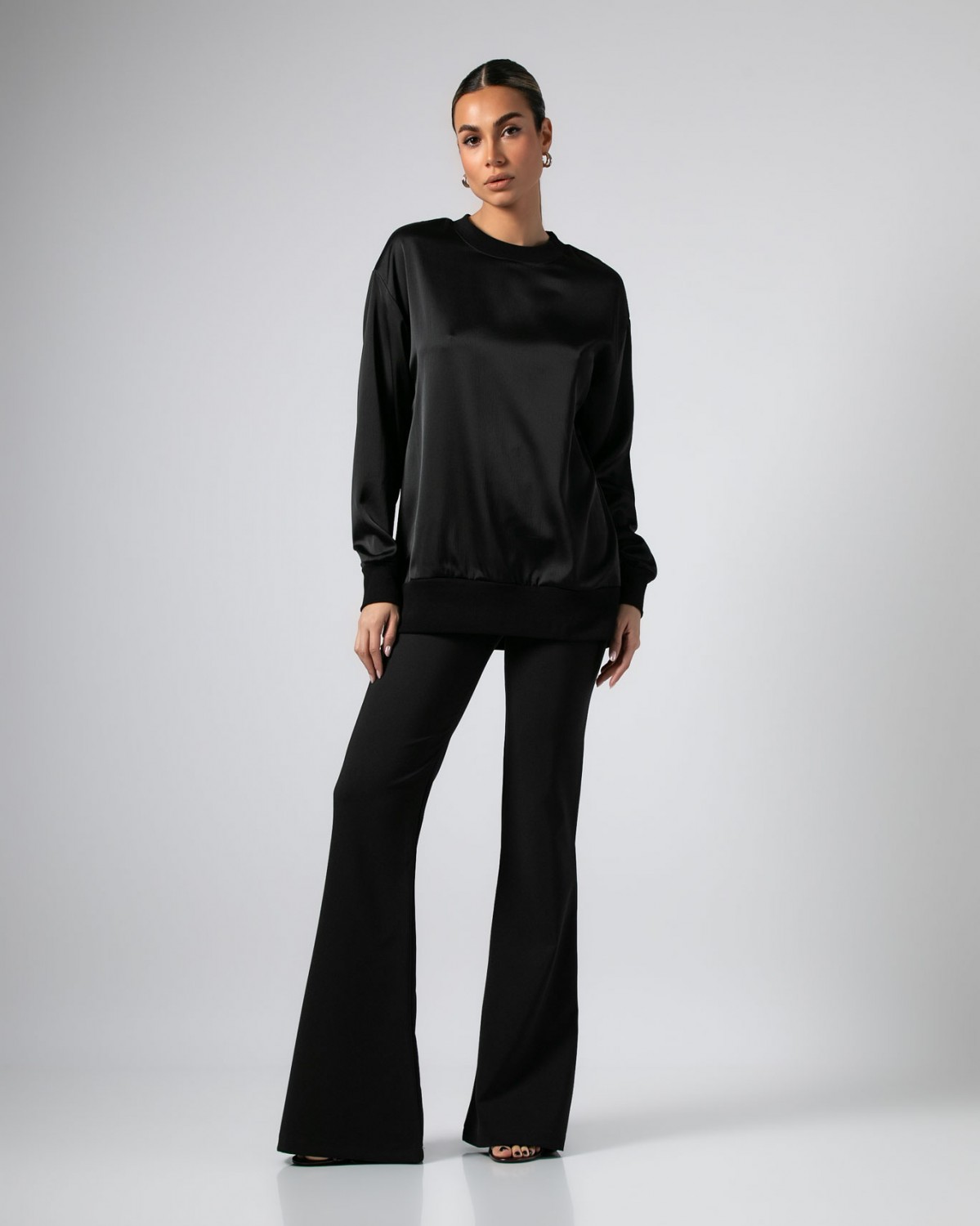 Μπλούζα σατέν με ριπ λεπτομέρειες Μαύρο 