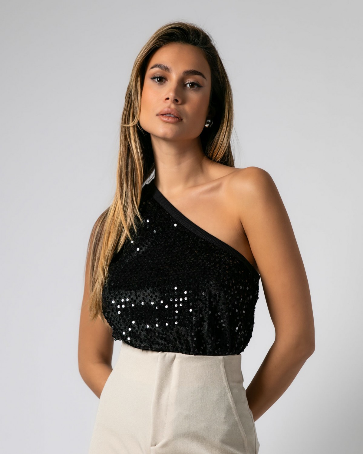 Μπλούζα αμάνικη παγιέτα με έναν ώμο Μαύρο 