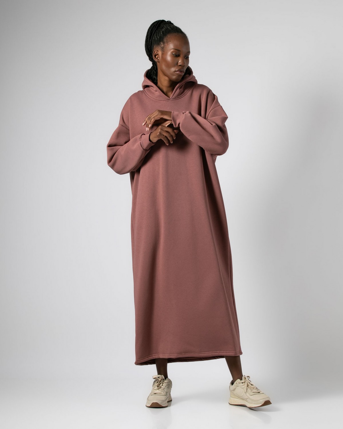 Φόρεμα φούτερ χνούδι maxi μακρυμάνικο με κουκούλα Σάπιο μήλο