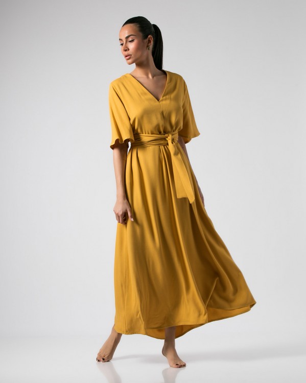 Φόρεμα maxi κοντομάνικο με "V" και ζώνη Μουσταρδί 