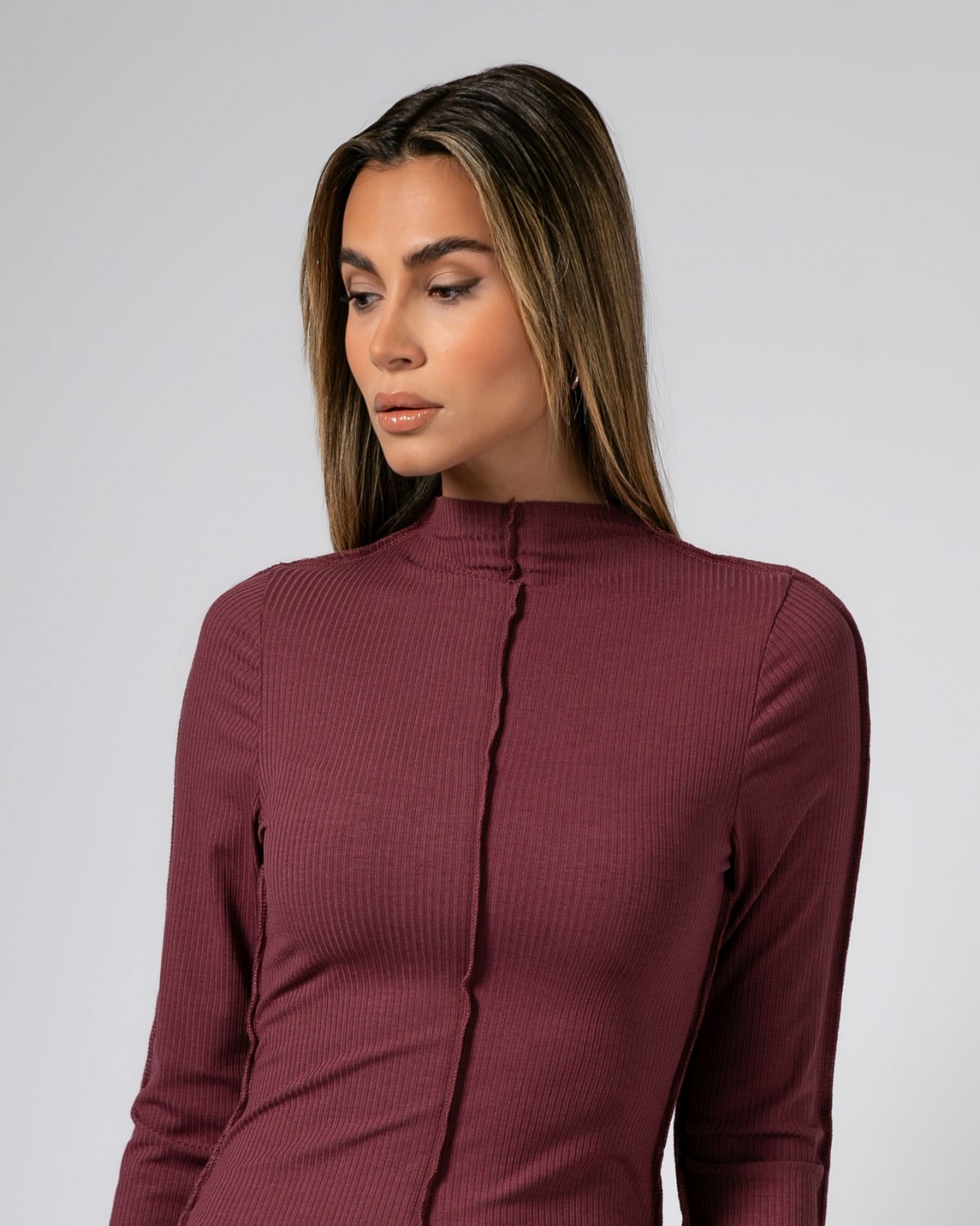 Φόρεμα maxi μακρυμάνικο ριπ με εξωτερικές ραφές Wine ginger