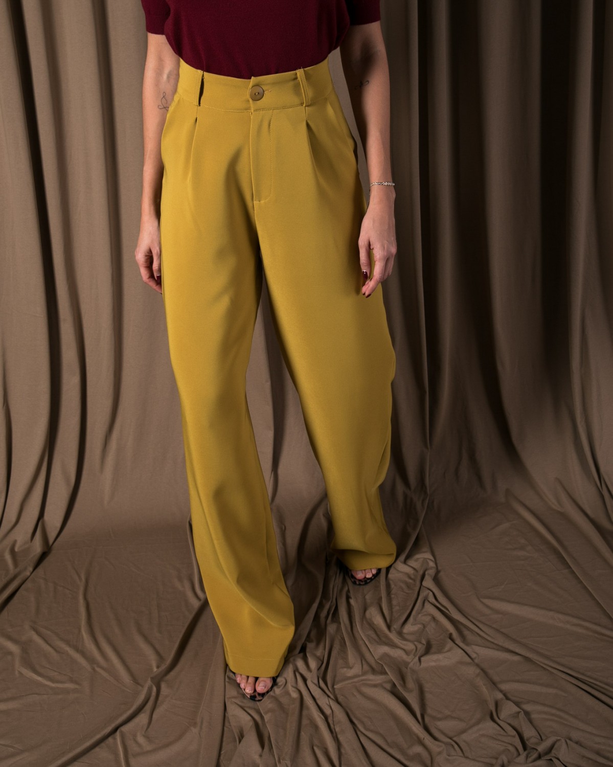 Παντελόνι φαρδύ με πιέτες Olive