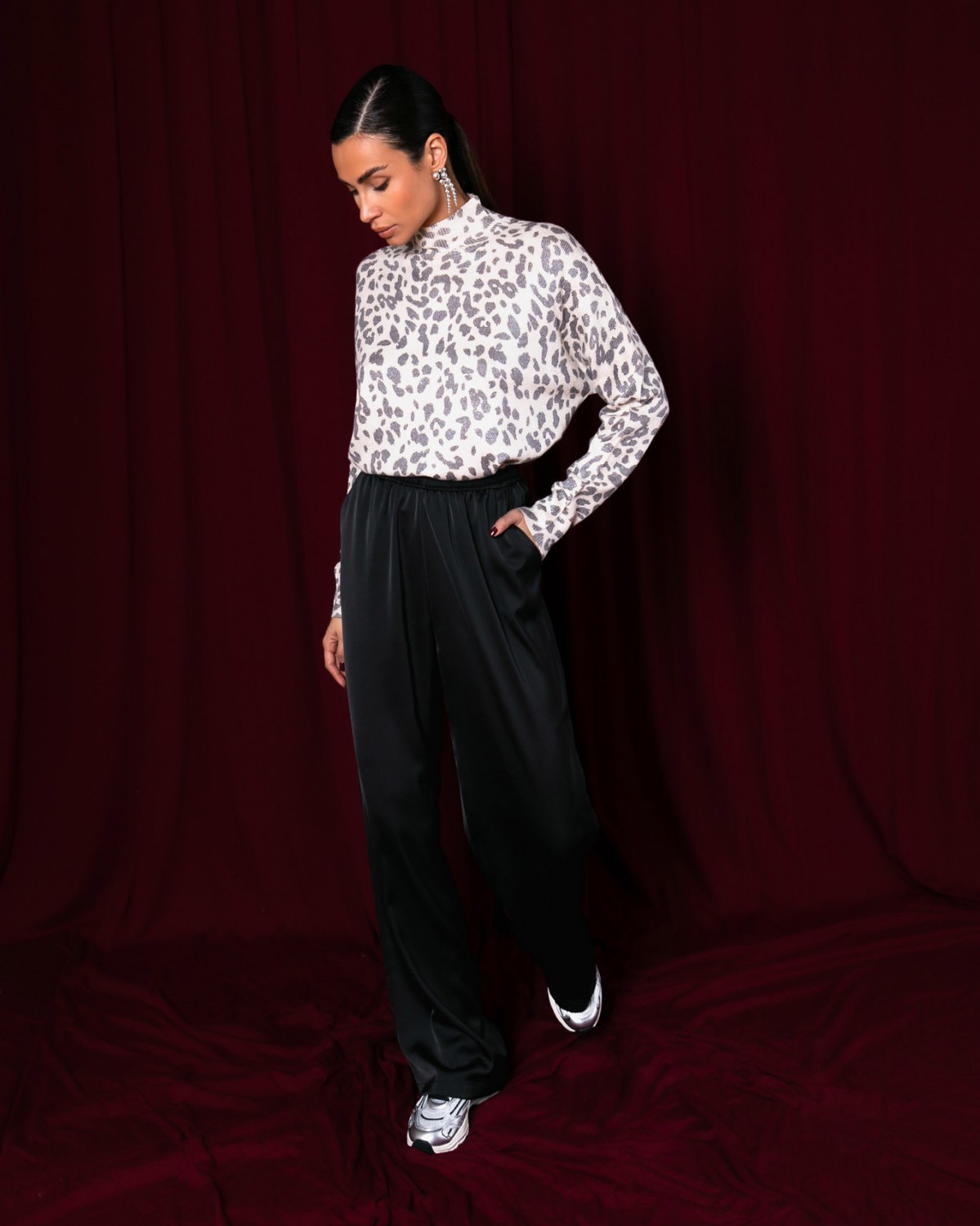 Παντελόνι σατέν ψηλόμεσο με τσέπες και λάστιχο στην μέση Black