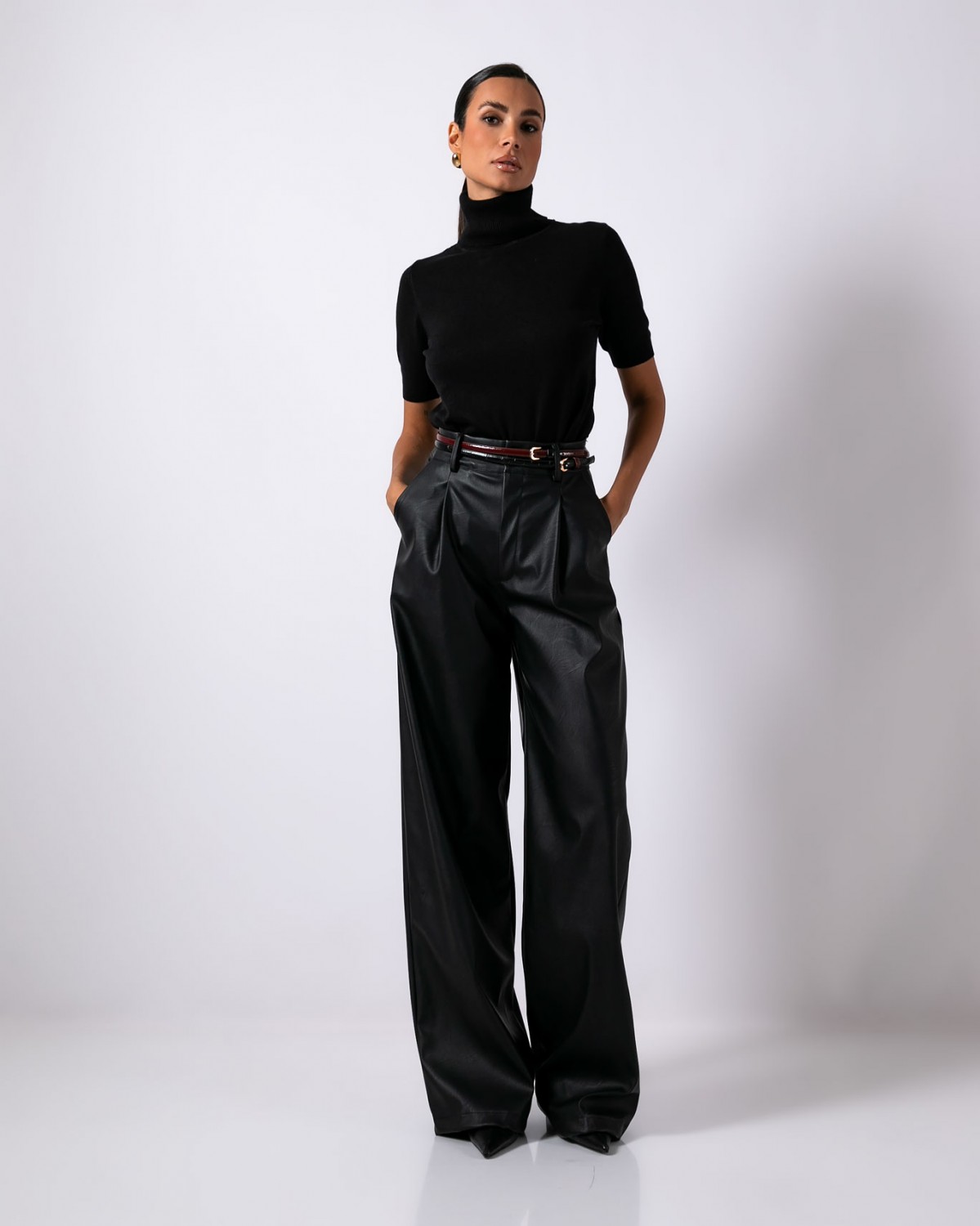 Παντελόνι ψηλόμεσο δερματίνη με πιέτες Μαύρο 