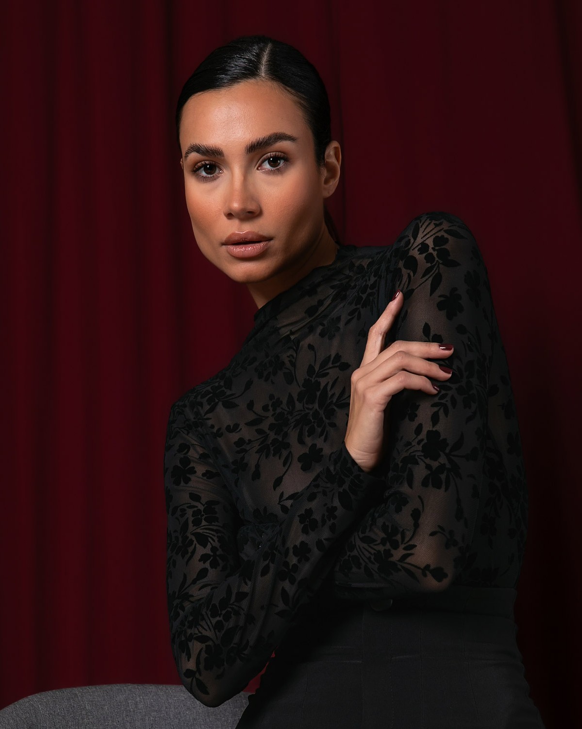 Κορμάκι μακρυμάνικο σε ελαστικό τούλι με ανάγλυφο print Black - Floral