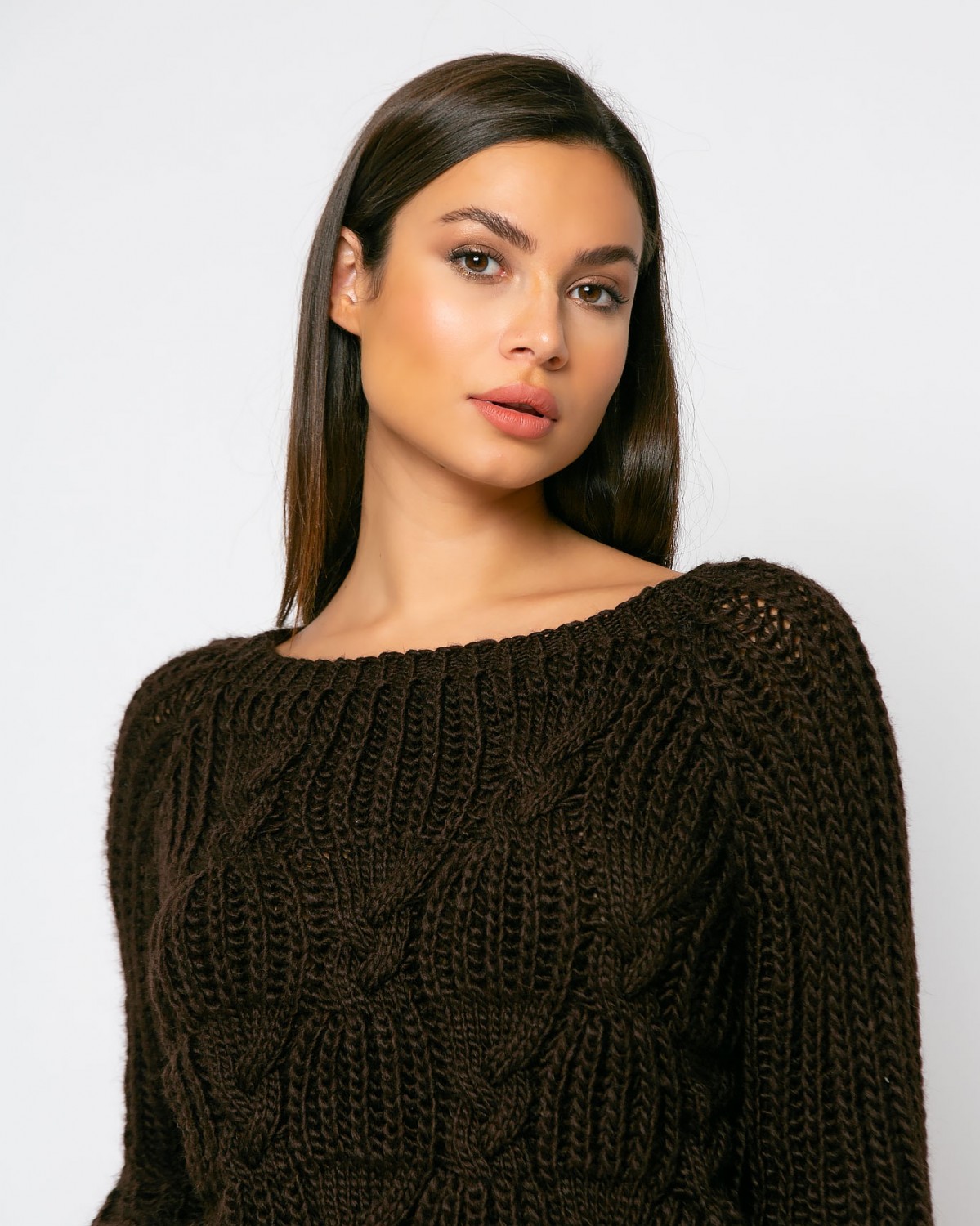 Πλεκτή μπλούζα κοντόφαρδη με κοτσίδες Καφέ 