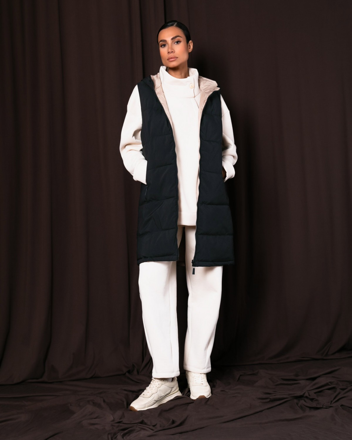 Μπουφάν αμάνικο double-sided με κουκούλα Black