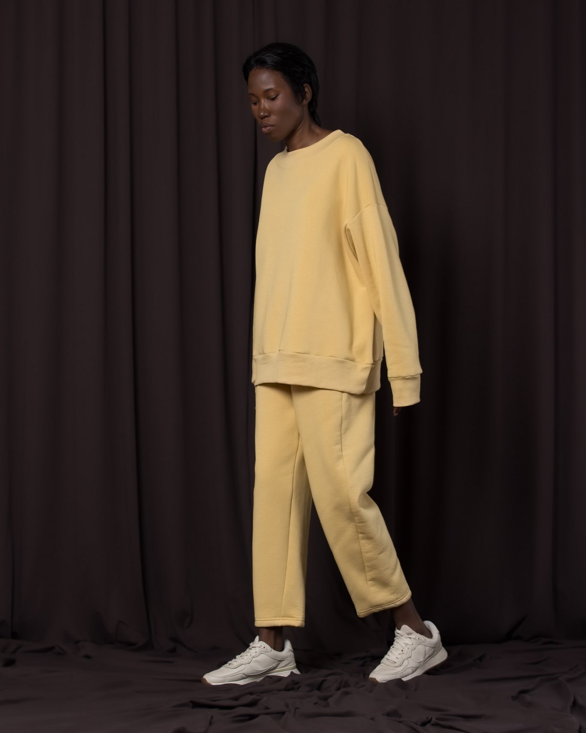 Σετ φούτερ χνούδι μπλούζα oversized με ριπ λεπτομέρειες - Παντελόνι ψηλόμεσο barel με λάστιχο στην μέση Yellow