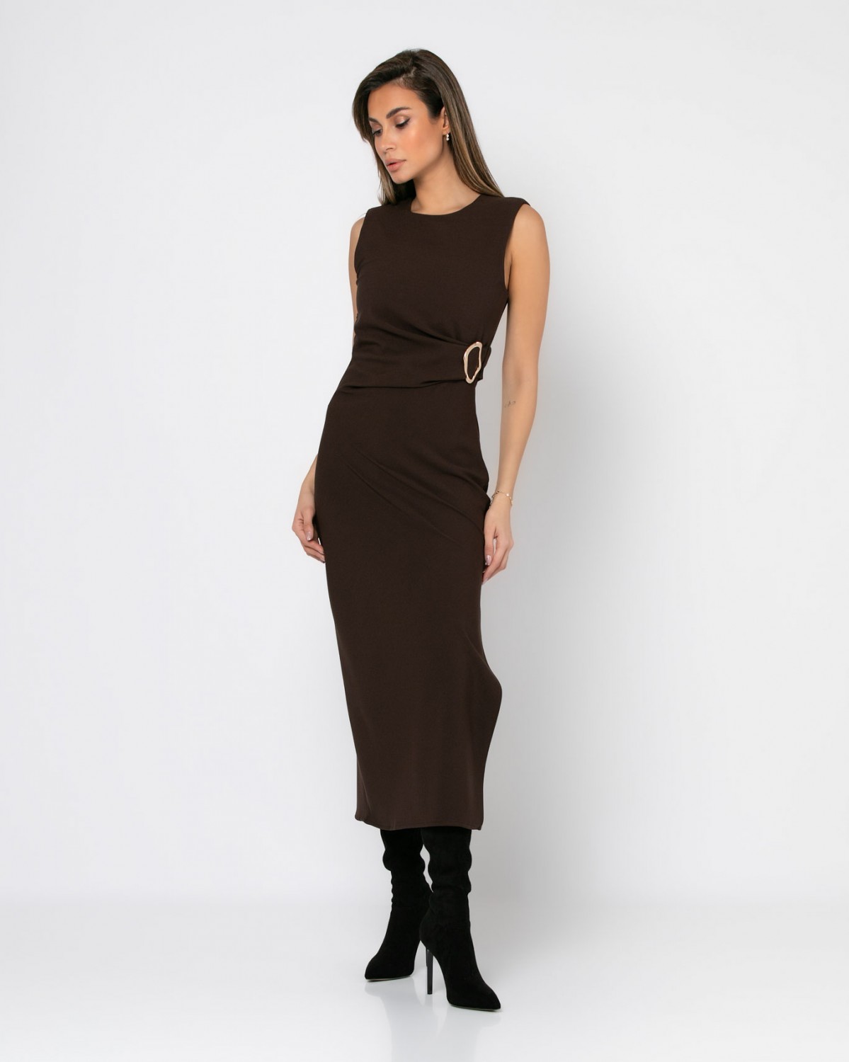 Φόρεμα maxi αμάνικο με πιάσιμο στο πλάι Καφέ 