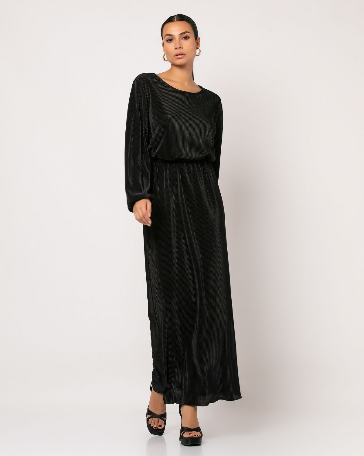 Φόρεμα maxi μακρυμάνικο με ζώνη στην μέση Μαύρο 